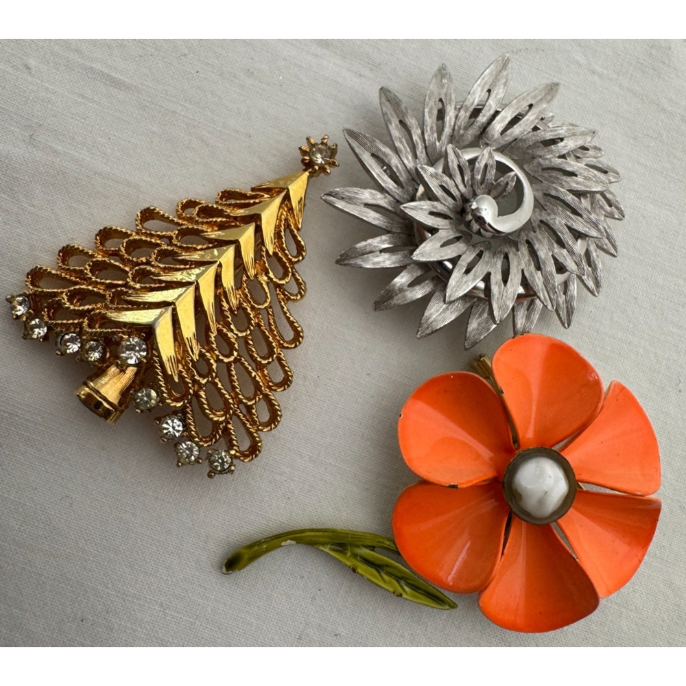 Vintage Estate Brooches Brooch Pin Lot 15 Some Coro Signed Floral Enamel Metal + - Picture 2 of 8